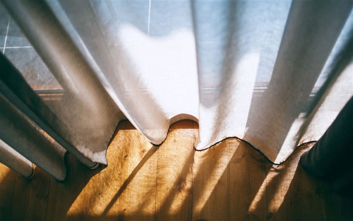 5 Best Soundproof Curtains For Noise Reduction (2023)