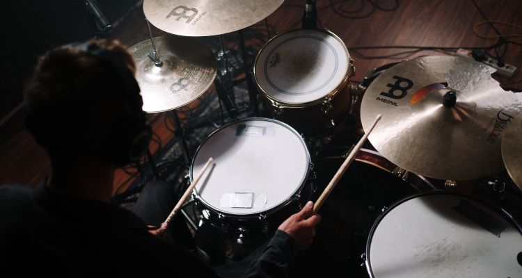 How to Play Drums Beginners Guide to Learning the Drum Set 2
