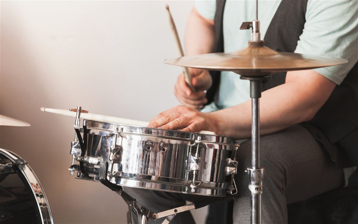 12-famous-songs-with-snare-drums