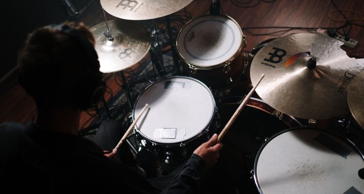 Drums Vs Guitar - Which is the Best Instrument for You 