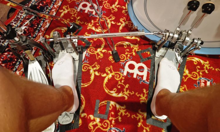 double pedal feet positioning